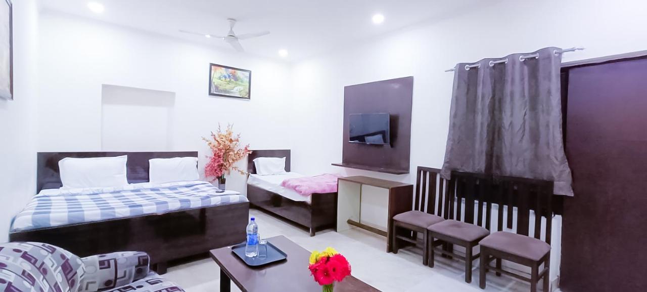 Hotel Tom - Jungpura Chruch Road New Delhi Exteriör bild